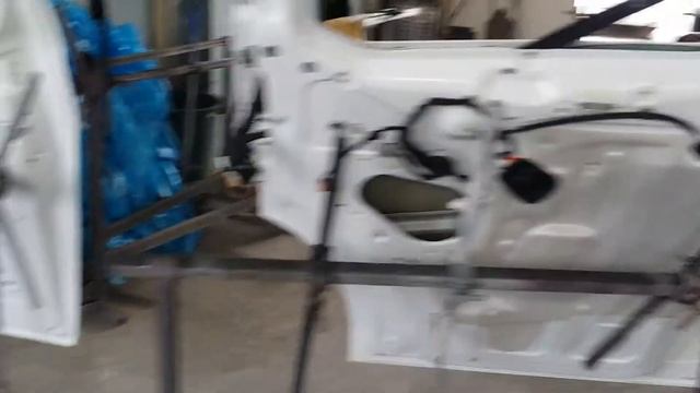 Ford Tourneo Custom part 4, po laku, ukázka dílů, zapojení posuvných dveří смотреть онлайн