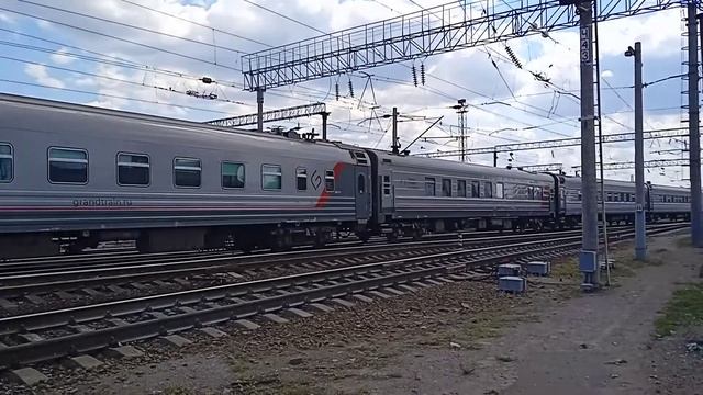 ЭП20-068 с поездом №92 Москва Севастополь смотреть онлайн