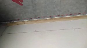 Весной капает вода с потолка. Самое дешёвое решение. Проверено