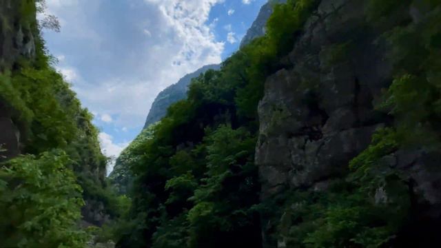 Каньон Мртвица - Черногория. Mrtvica Canyon - Montenegro смотреть онлайн
