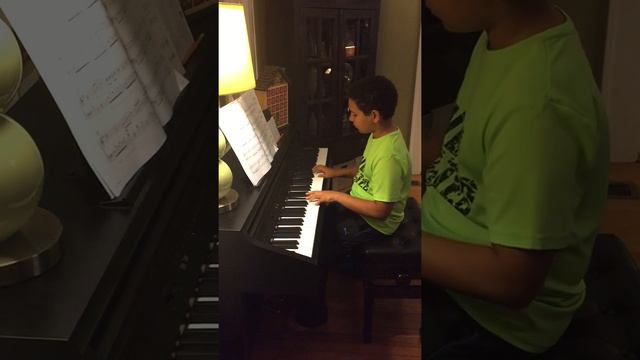 Nico plays Tarantella by Johann Burgmüller смотреть онлайн