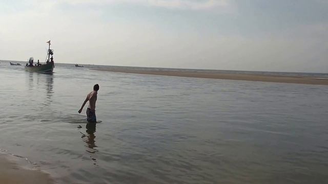 РУССКИЕ на ГОА: поездка в соседний штат Махараштра к Redi Beach пляжу, где нет пива Maharashtra %16