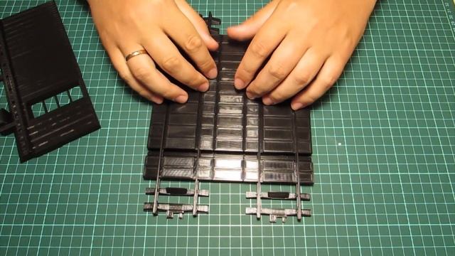 Что объединяет автомобильную и железную дорогу? Железнодорожный переезд (обзор, масштаб 1:43) смотреть онлайн