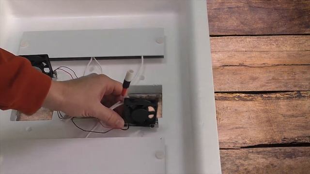 Установка вентиляторов в инкубатор Несушка. смотреть онлайн