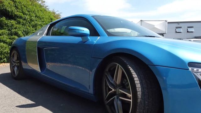 Audi R8 4.2 FSI V8 S Tronic quattro 2dr - walk round [Ultra HD] смотреть онлайн
