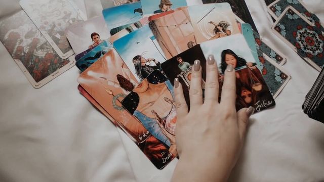 4 королевы: Ближайшее будущее /гадания таро смотреть онлайн
