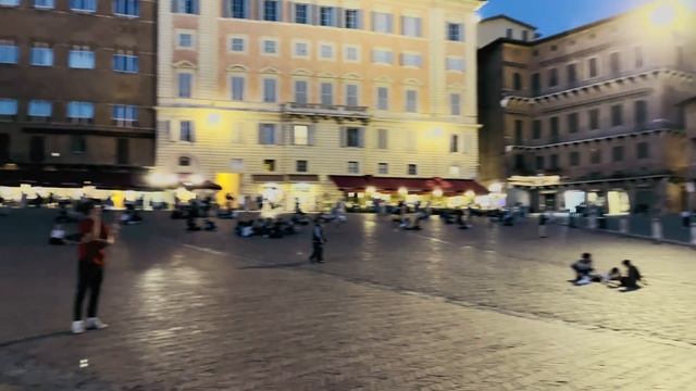 SIENA (Tuscany), Italy by night walking tour in 4k смотреть онлайн