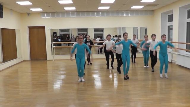 Тренировочный квадрат -"стационарный самба ход" Самба.(беседа 2) смотреть онлайн