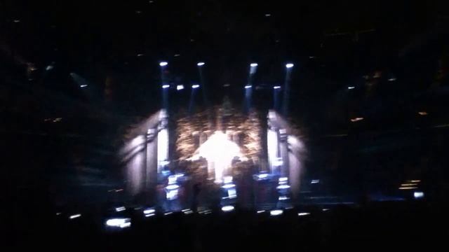 Madonna MDNA Ceremonial Catholic Opening & Entrance & Girls Gone Wild - MDNA Tour Minnesota смотреть онлайн