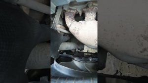 Снятие ремней генератора-помпы и кондиционера-ГУРа Митсубиши Шариот Грандис 4G64