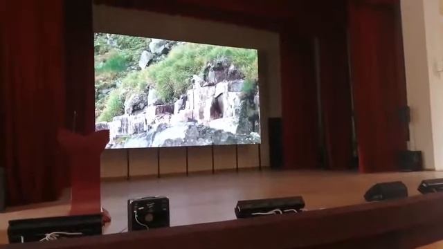 Светодиодный видеоэкран 4*6 м, шаг пикселя 2,5 мм смотреть онлайн