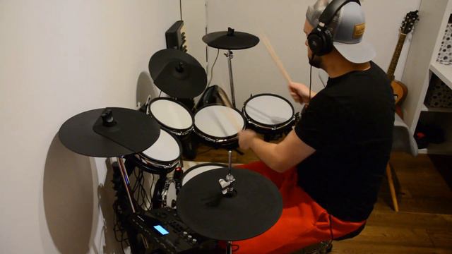Mielona plays Metallica - Fuel (Millenium Drums MPS-850) смотреть онлайн