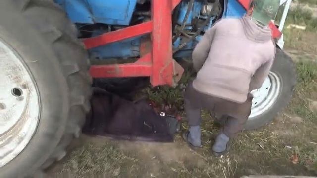 Реставрируем лапки сцепления МТЗ-80. Подписчик прислал видео.Сальник на руль-юколонку. смотреть онлайн