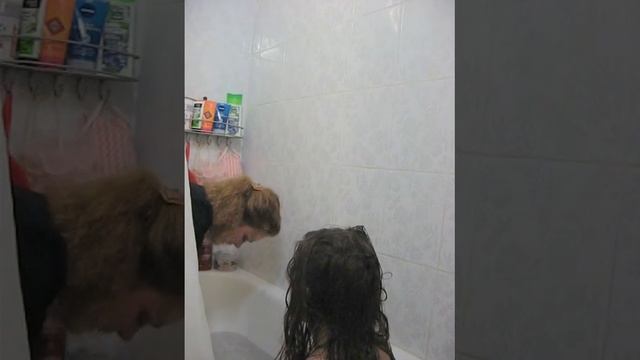 Как одеть шапочку для плавания. смотреть онлайн