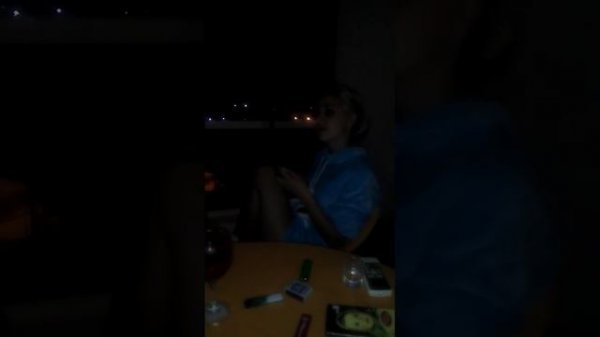 Кендра и Витя Ака - Сиди дома