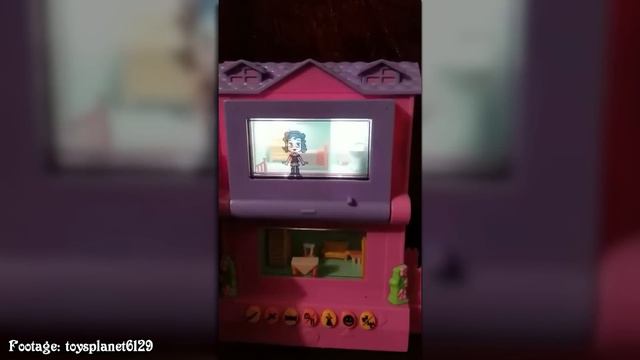 Pixel Chix: The 2000's Girlboss Tamagotchi
