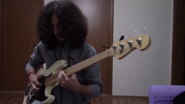 SLAP BASS [Daft Punk - Robot Rock] смотреть онлайн
