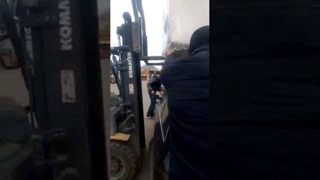 Упаковка гипсокартона 1550кг на крышу Ауди универсал смотреть онлайн