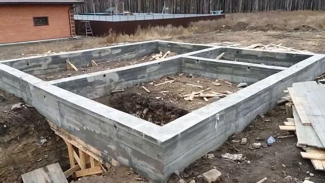 Заливка фундамента с уплотнением бетона смотреть онлайн