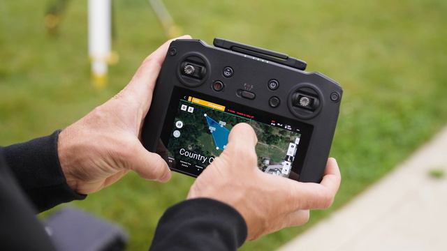 Ultimate Ag Drone Comparison: XAG P100 vs DJI T40 (PLUS drone crash) смотреть онлайн