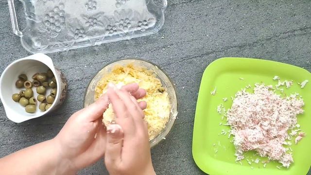 Закуска " РАФАЭЛЛО" за 5 минут с крабовыми палочками, сыром и оливками смотреть онлайн