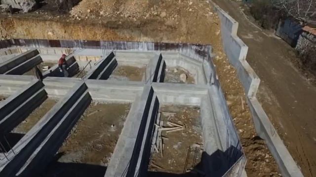 Фундамент и Конструкции