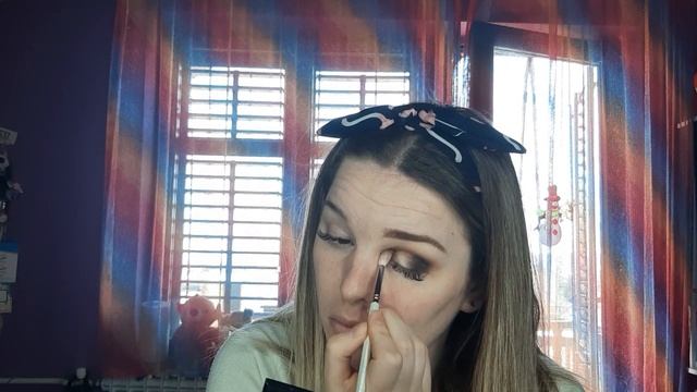 Hello Smokey Eye MakeUp смотреть онлайн