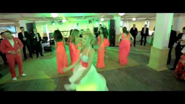 Первый свадебный танец молодоженов Babaika & Маришка смотреть онлайн