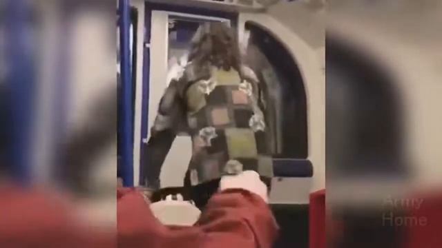 |дерется с холодильником | лучшие приколы январь | смотреть онлайн