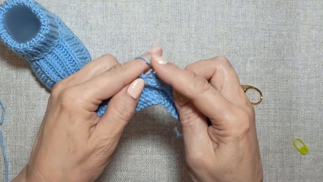Пинетки на 2-х спицах/ Подробный, попетельный МК смотреть онлайн
