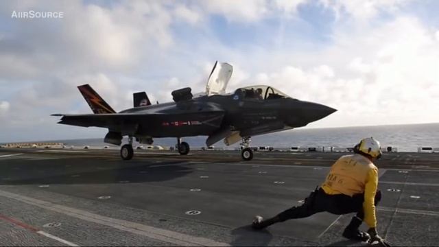 F-35B Lightning II Testing On Amphibious Assault Ship смотреть онлайн