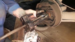 Гудит колесо, Замена заднего ступичного подшипника Калина