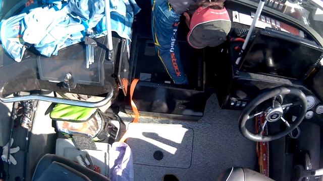 МОЩНЫЕ ПОКЛЕВКИ ЩУКИ! Сел аккумулятор и умерла рыба! PAL 2021 - 3 дня нервозной рыбалки! смотреть онлайн