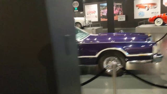 Some of Elvis Presley's cars absolutely beautiful add Graceland смотреть онлайн