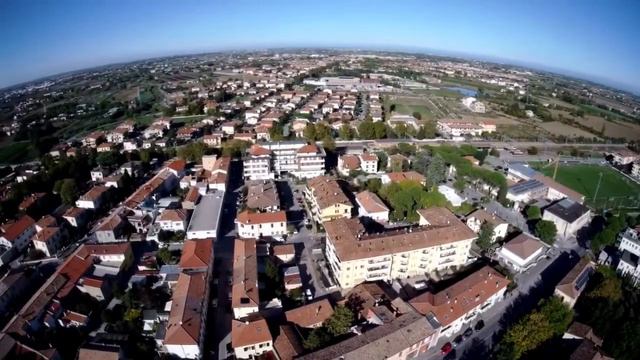 Drone Xiro Xplorer V sopra Savignano sul Rubicone смотреть онлайн