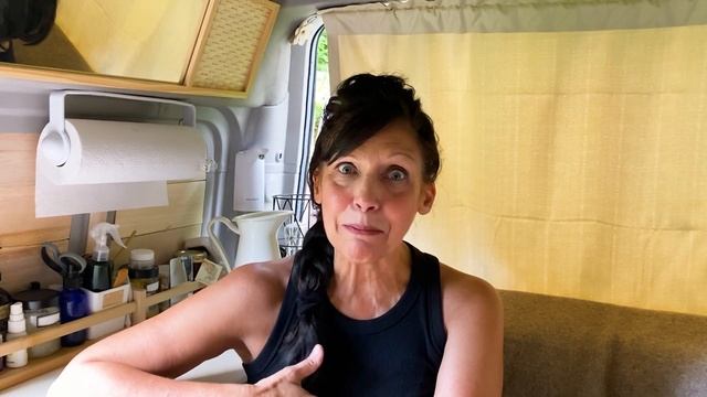 5 Reasons I LOVE My TINY VAN! | Why Ford Transit Connects Are GREAT! смотреть онлайн
