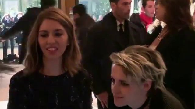 Kristen Stewart and Sofia Coppola at the @CHANEL #metiersdart show in Paris. Via yodona смотреть онлайн