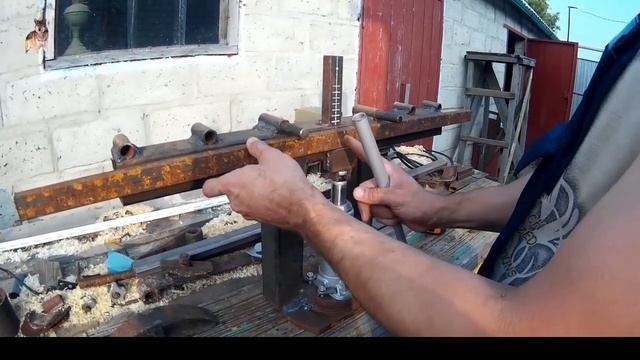 Простой трубогиб, из гидравлического домкрата, своими руками смотреть онлайн