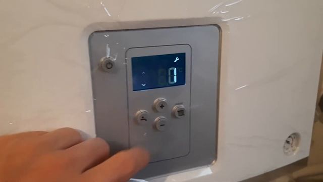 Термическая дезинфекция бойлера косвенного нагрева Bosch WBN 6000 HR смотреть онлайн