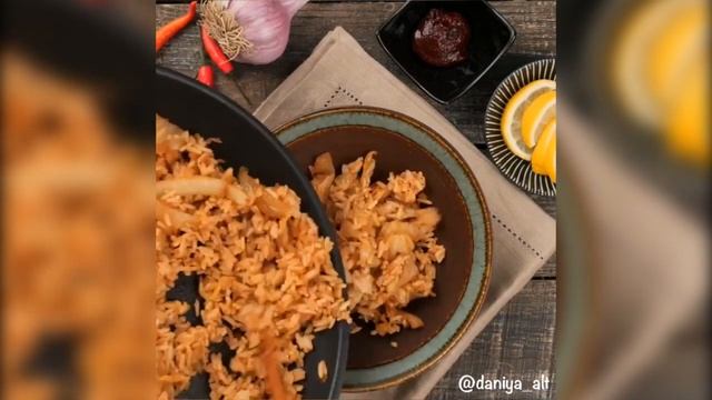 На ужин жареный рис по корейский с кимчи (kimchi fried rice) смотреть онлайн