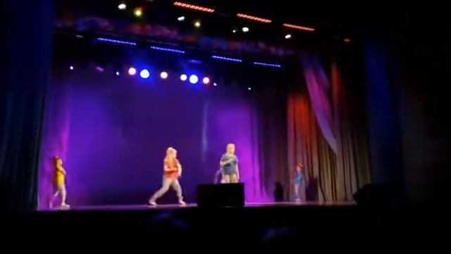 Детский хип-хоп #аркасолнца после этого концерта мы туда больше не пойдём смотреть онлайн