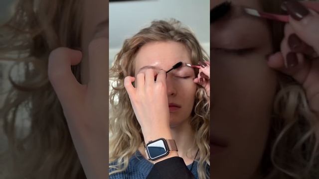 Как сделать холодные брови блондинке? Подписывайся, чтобы не пропустить новые видео смотреть онлайн