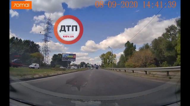 Добрый вечер. Еду сегодня по улице Богатырская. Никого не трогаю.