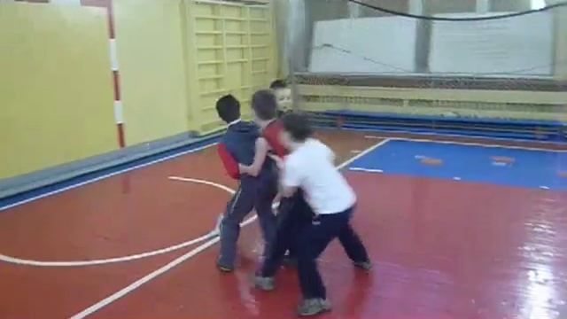 Коршун и Наседка.mp4 смотреть онлайн