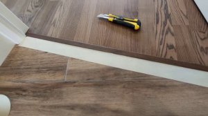 Лучший стык Плитки и Ламината