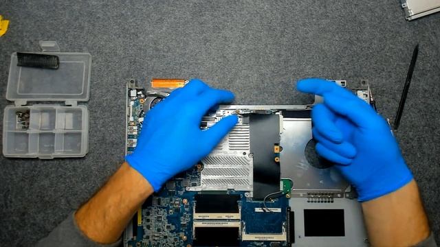 Sony Vaio PCG-7D2L Complete disassembly смотреть онлайн