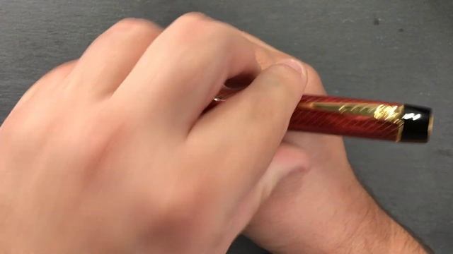 Onoto Magna Classic Burgundy Pearl Chased Unboxing and Review смотреть онлайн