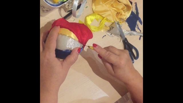 Елочный шар в технике «пэчворк» смотреть онлайн