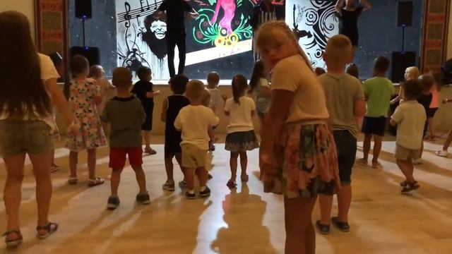 Mini disco 11.09-18.09 смотреть онлайн