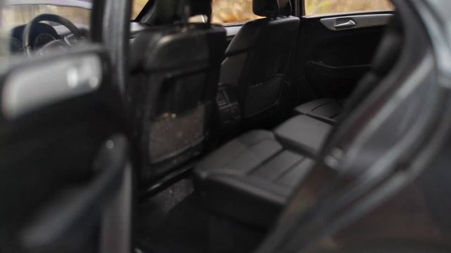 2012 Mercedes-Benz ML350 from Minichamps Scale 1:18 Available in 4K смотреть онлайн